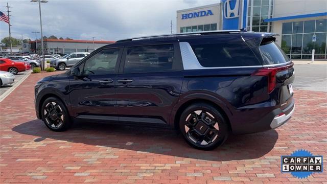 used 2025 Kia Carnival car, priced at $38,488