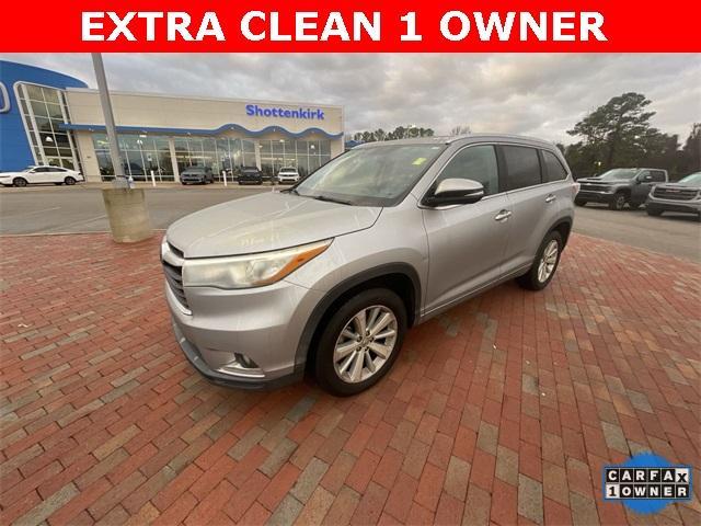 used 2015 Toyota Highlander car, priced at $16,714