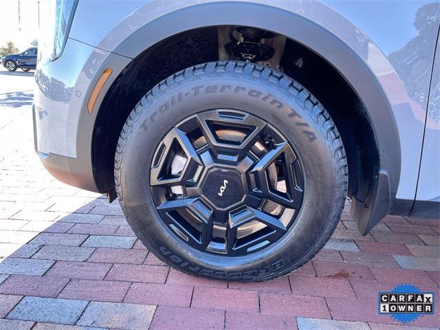 used 2024 Kia Sorento car, priced at $40,943