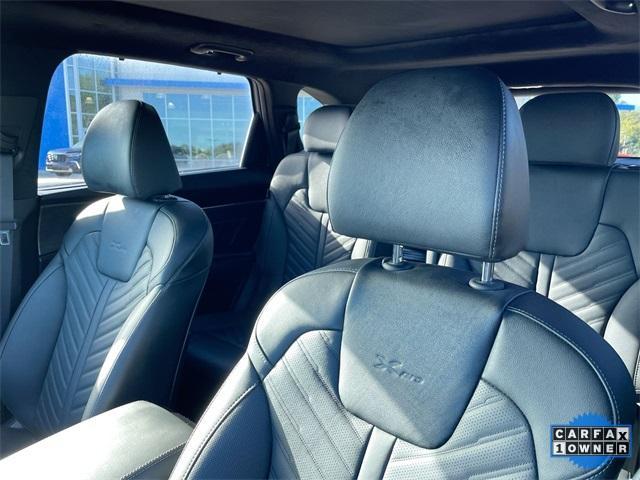 used 2024 Kia Sorento car, priced at $40,943