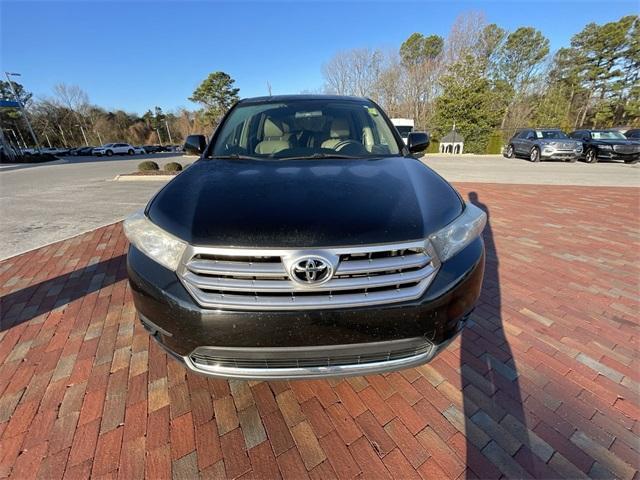 used 2013 Toyota Highlander car, priced at $10,998