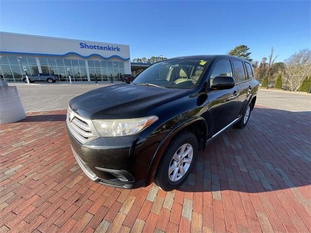 used 2013 Toyota Highlander car, priced at $10,998