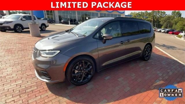 used 2022 Chrysler Pacifica car, priced at $30,988