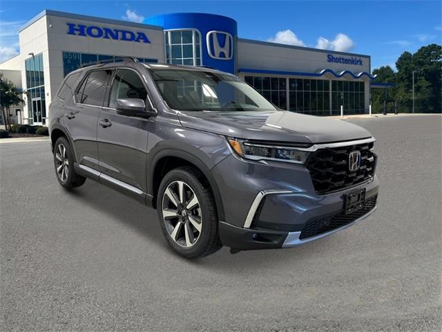 new 2025 Honda Pilot car, priced at $54,530