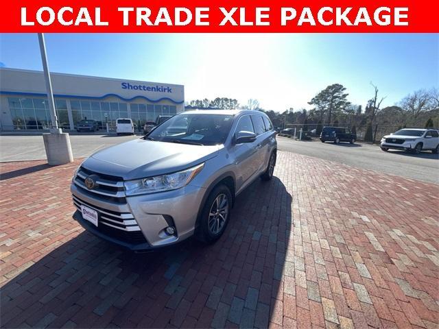 used 2019 Toyota Highlander car, priced at $25,988