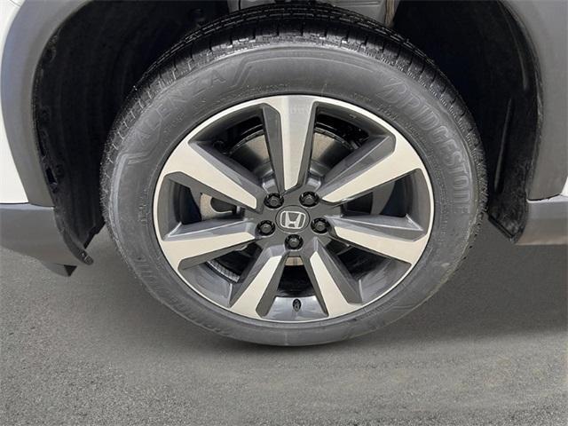 new 2025 Honda Pilot car, priced at $54,985