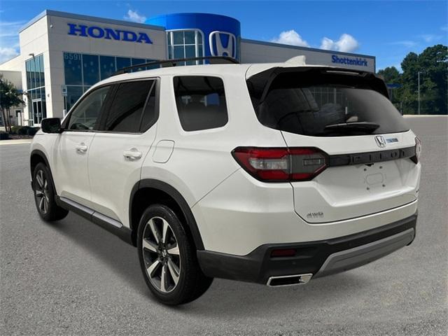 new 2025 Honda Pilot car, priced at $54,985
