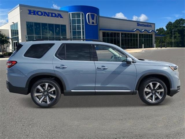 new 2025 Honda Pilot car, priced at $49,450