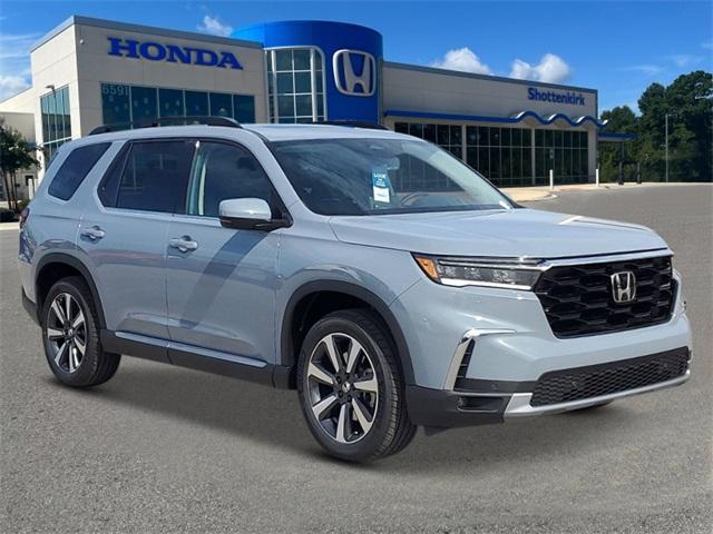 new 2025 Honda Pilot car, priced at $49,450