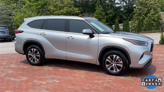 used 2021 Toyota Highlander car, priced at $32,988
