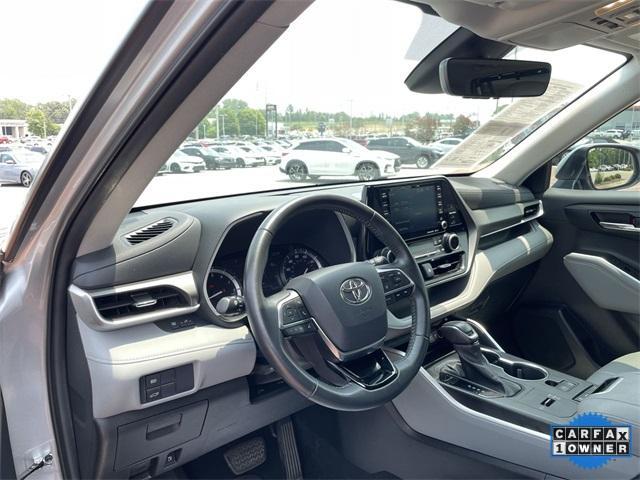 used 2021 Toyota Highlander car, priced at $32,988