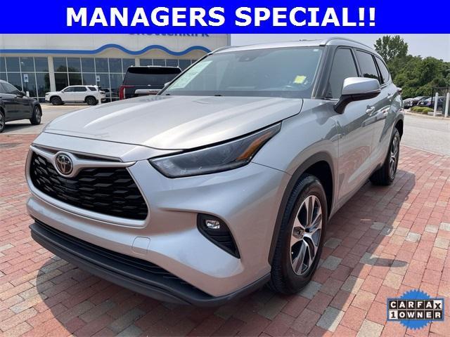 used 2021 Toyota Highlander car, priced at $29,949