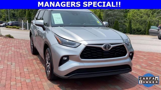 used 2021 Toyota Highlander car, priced at $29,949