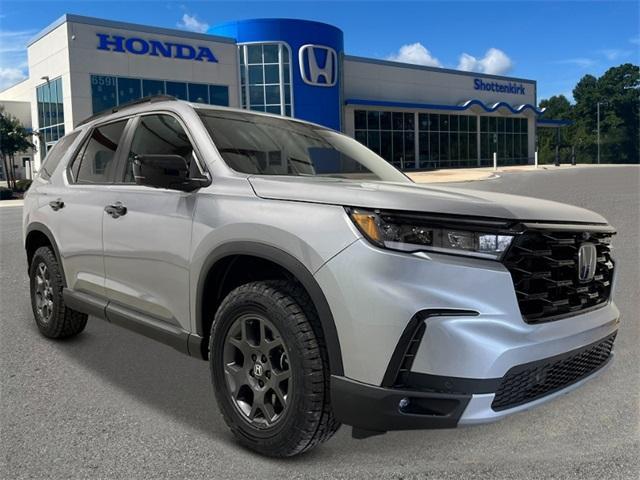 new 2025 Honda Pilot car, priced at $51,100