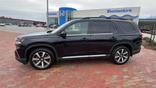 used 2024 Honda Pilot car, priced at $43,988