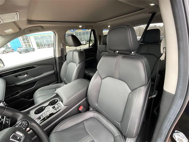 used 2024 Honda Pilot car, priced at $43,988