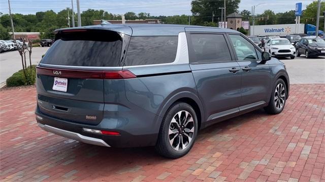 used 2024 Kia Carnival car, priced at $37,988