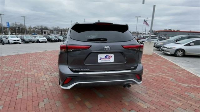 used 2021 Toyota Highlander car, priced at $31,852