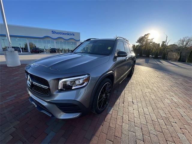 used 2023 Mercedes-Benz GLB 250 car, priced at $35,988