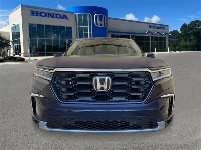 new 2025 Honda Pilot car, priced at $46,995