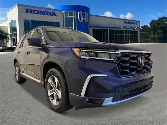 new 2025 Honda Pilot car, priced at $46,995