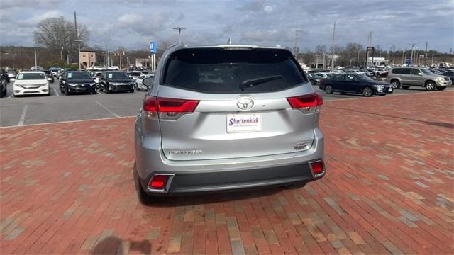 used 2019 Toyota Highlander car, priced at $30,988