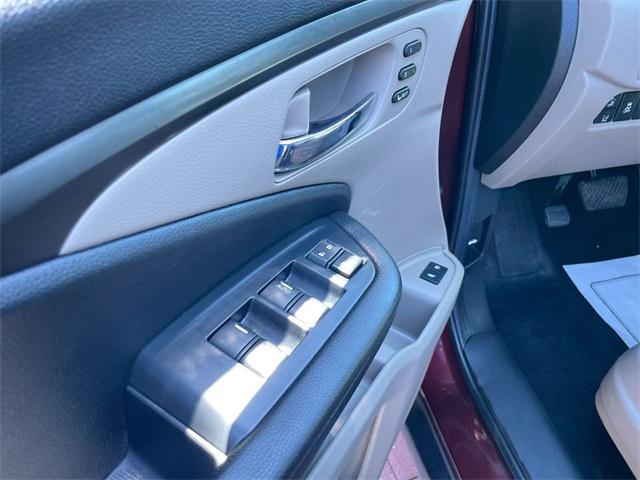 used 2022 Honda Pilot car, priced at $30,899