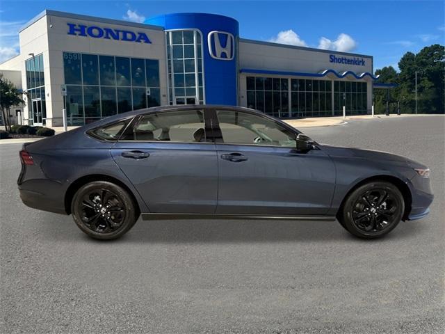 new 2025 Honda Accord car, priced at $30,319