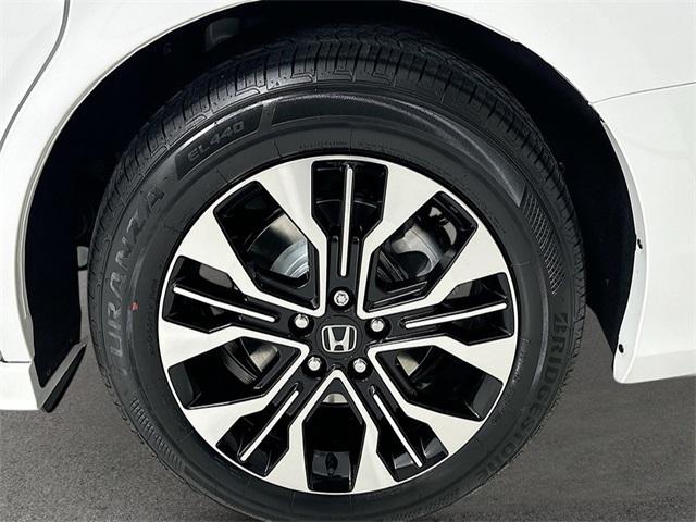 new 2026 Honda Odyssey car, priced at $54,010