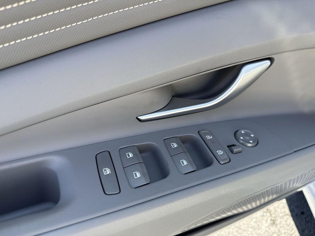 new 2025 Hyundai Elantra car, priced at $24,265