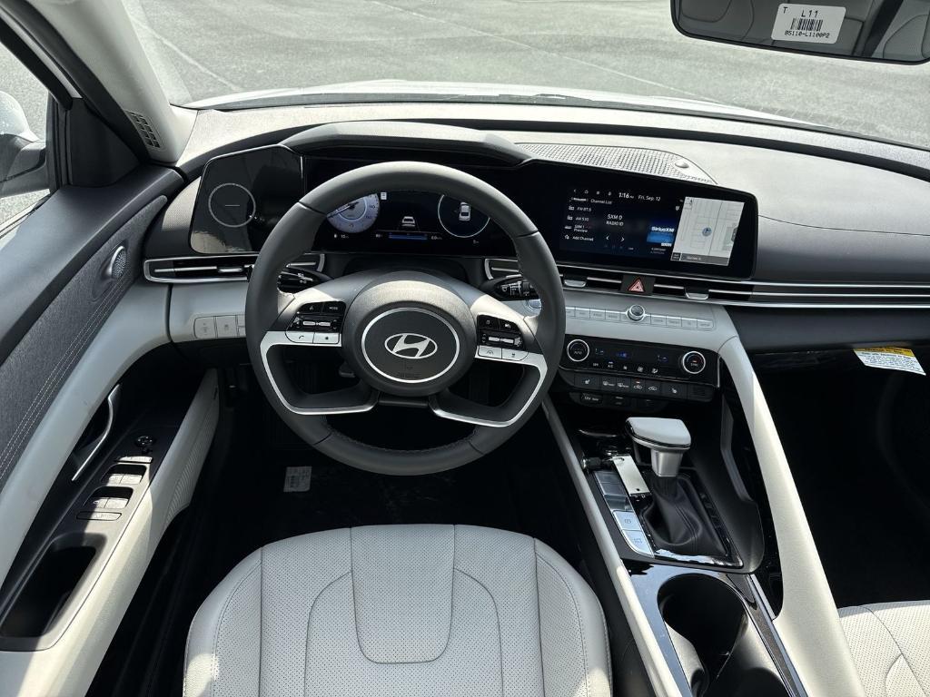 new 2025 Hyundai Elantra car, priced at $27,800
