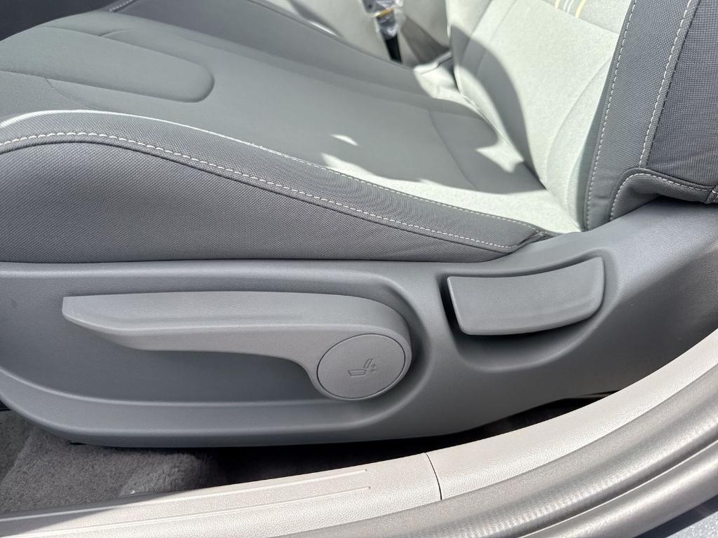 new 2025 Hyundai Elantra car, priced at $23,776