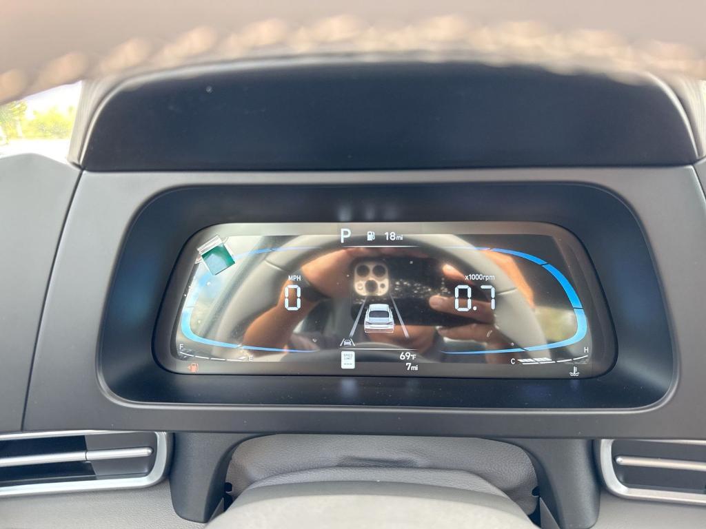 new 2025 Hyundai Elantra car, priced at $23,776