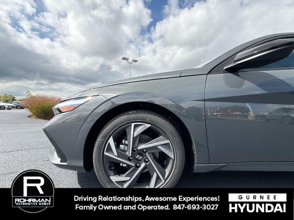 new 2025 Hyundai Elantra car, priced at $23,776