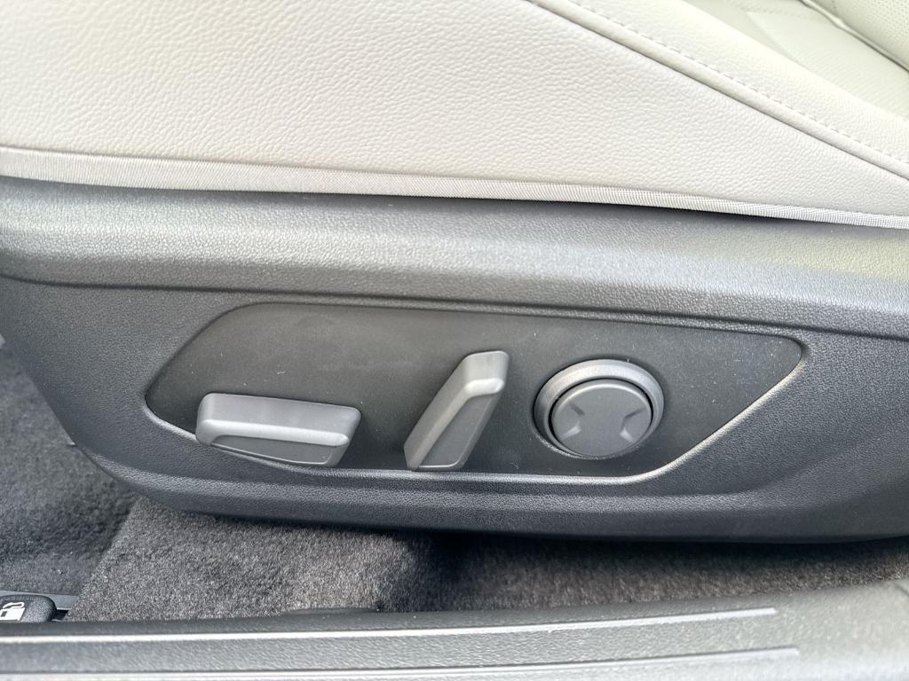 new 2026 Hyundai Elantra car, priced at $28,058