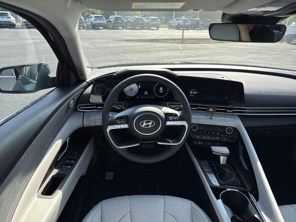 new 2025 Hyundai Elantra car, priced at $27,298