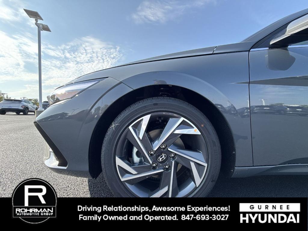 new 2025 Hyundai Elantra car, priced at $27,298