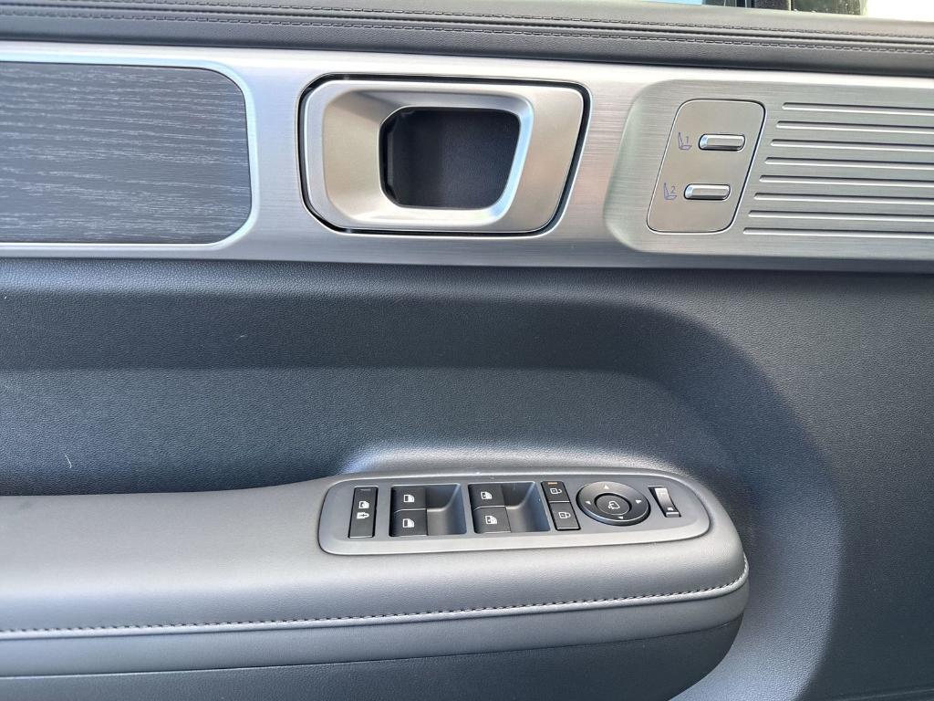 new 2026 Hyundai SANTA FE HEV car, priced at $44,707