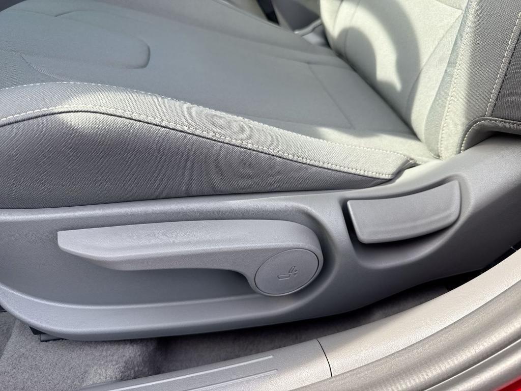 new 2025 Hyundai Elantra car, priced at $24,333