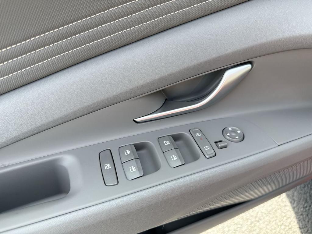 new 2025 Hyundai Elantra car, priced at $24,333