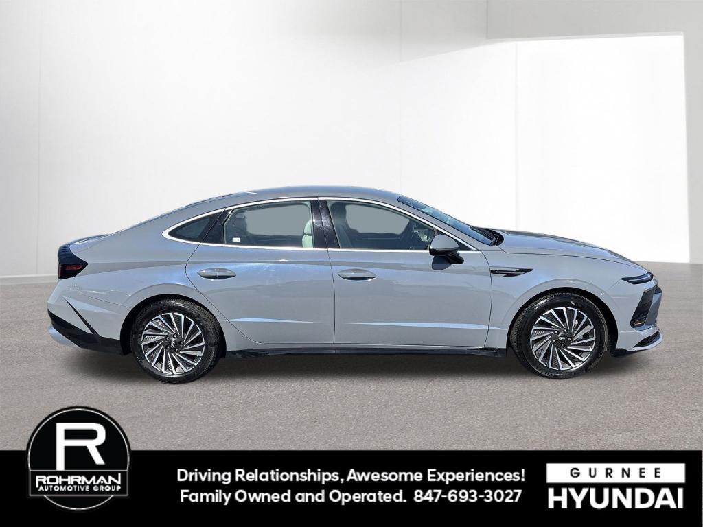 used 2025 Hyundai Sonata Hybrid car, priced at $24,481