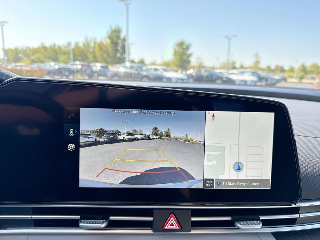 new 2025 Hyundai Elantra car, priced at $27,298