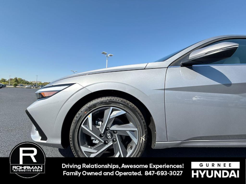 new 2025 Hyundai Elantra car, priced at $27,298