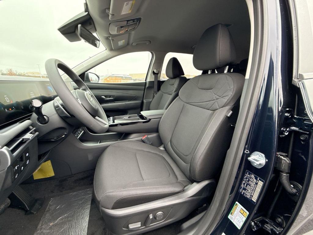 new 2026 Hyundai TUCSON Hybrid car, priced at $32,548
