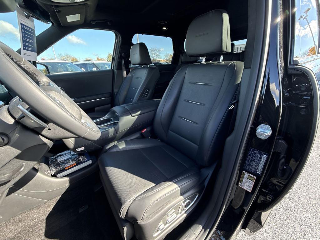 used 2026 Hyundai Palisade car, priced at $52,611