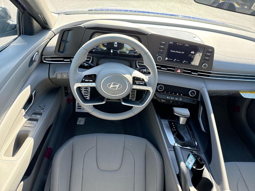 new 2025 Hyundai Elantra car, priced at $23,776