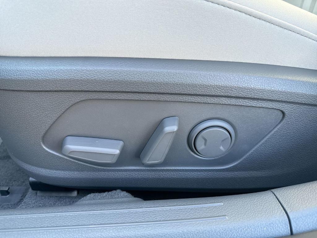 new 2026 Hyundai Sonata Hybrid car, priced at $33,338