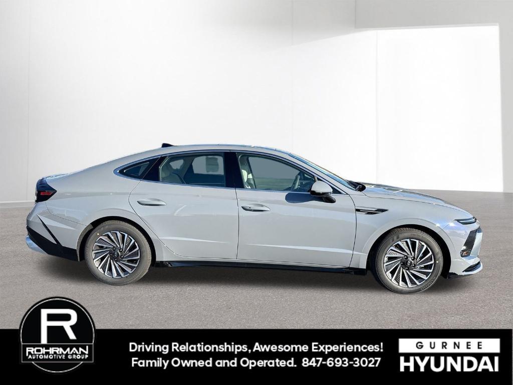 new 2026 Hyundai Sonata Hybrid car, priced at $33,338