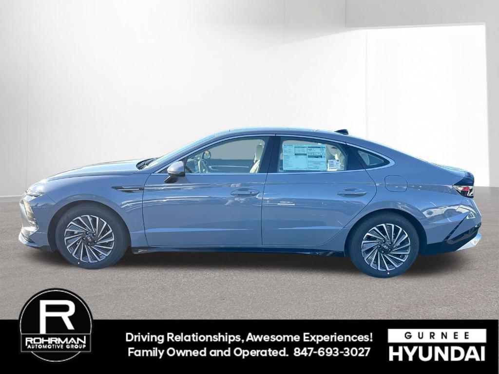 new 2026 Hyundai Sonata Hybrid car, priced at $33,338