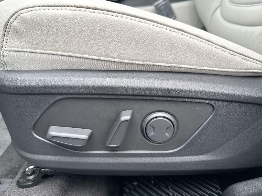 new 2026 Hyundai TUCSON Hybrid car, priced at $40,710